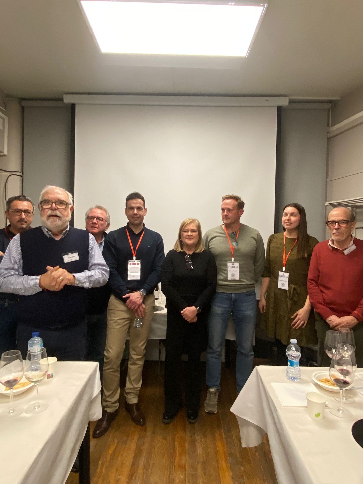 Agradeciendo la cata.JPG