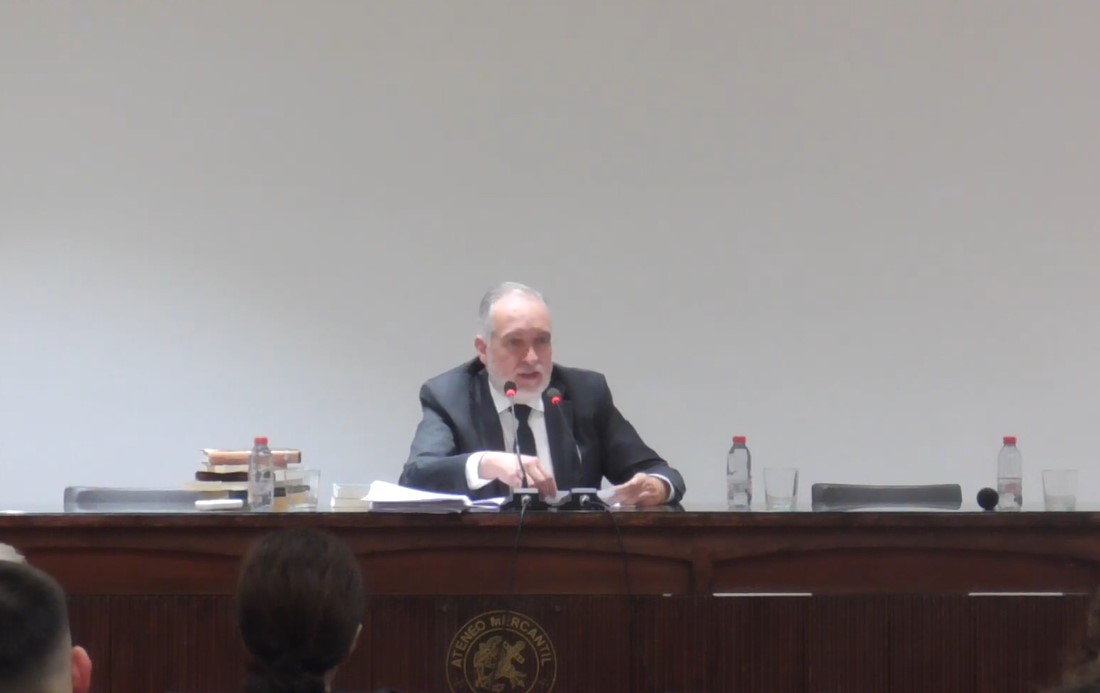 FILOSOFIA - MACINTYRE_01.jpg