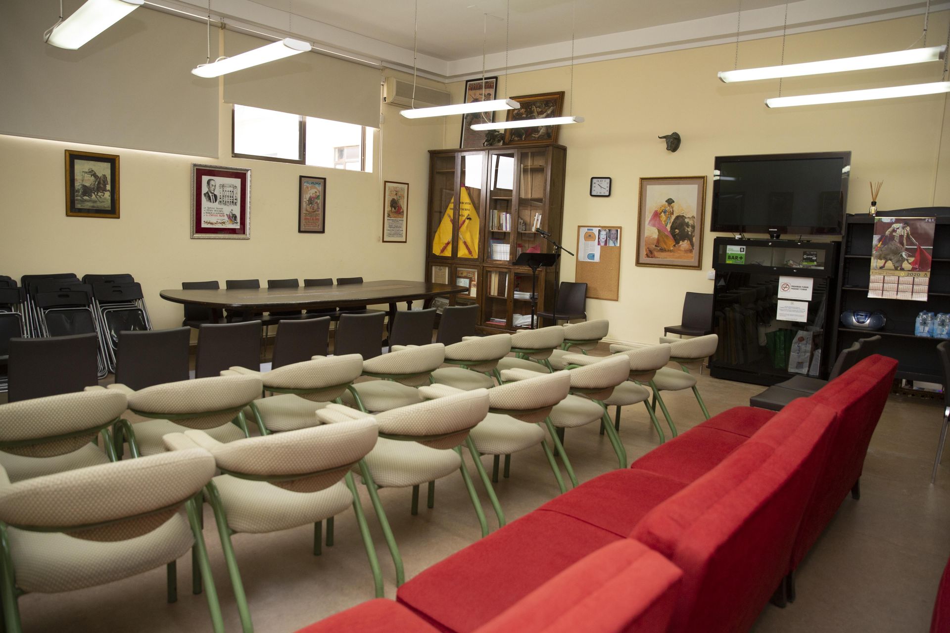 <strong><span class="h5-fs"><strong><font class="text-o-color-3"><span class="h5-fs">Sala Multiusos</span><span class="h3-fs"/></font><span class="h5-fs"><font class="text-o-color-3" style="display: inline-block;"/></span></strong></span></strong><br/> <strong><span class="h5-fs"><strong><font class="text-o-color-3"><span class="h5-fs">Sala Multiusos</span><span class="h3-fs"/></font><span class="h5-fs"><font class="text-o-color-3" style="display: inline-block;"/></span></strong></span></strong><br/>