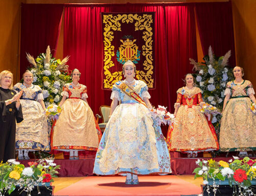 Carla Romero Olaso: elegancia, tradición y pasión fallera en su Exaltación como Reina del Ateneo 2025